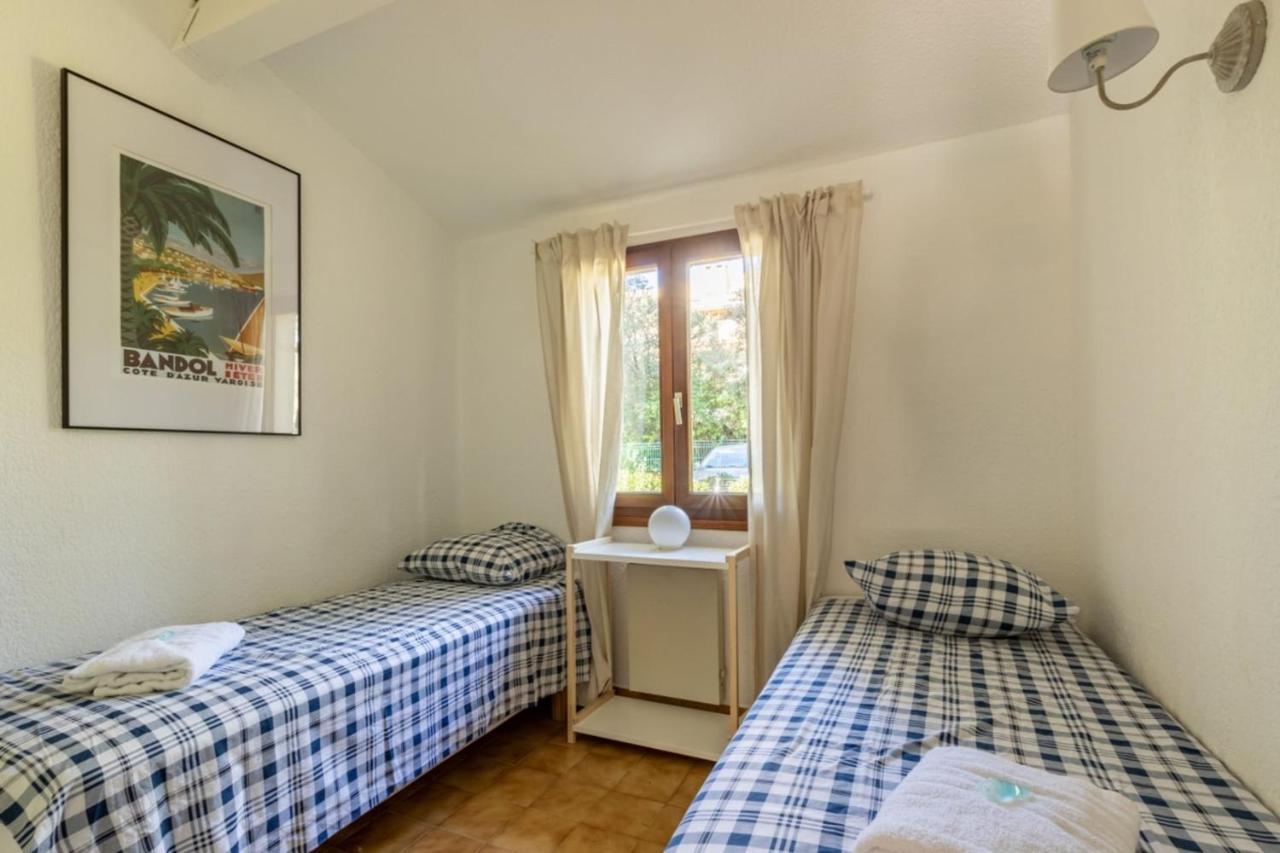 Nice Apt For 4 With Terrace And Pool Appartement *